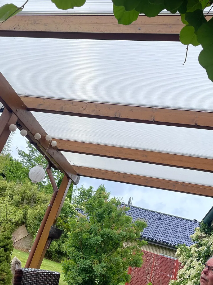 Gereinigtes lichtdurchlässiges Terrassendach