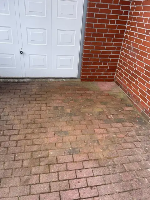 Pflaster vor der Garage — Nachher